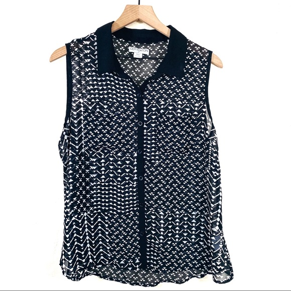 Cotton On Tops - ⭐️ 5/$25 -- Cotton ON Black & White Sleeveless